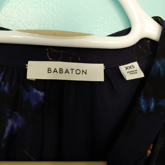 Aritzia Babaton 100% silk 3/4 sleeve button down Bennett Dress - Picture 6 of 14